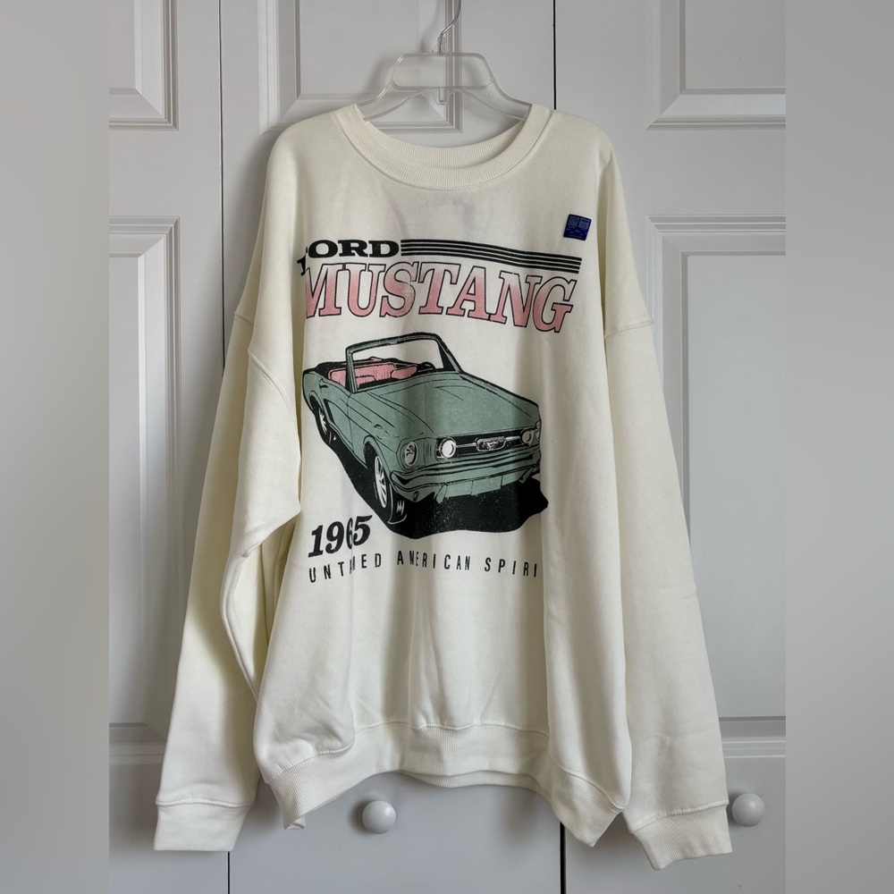 Ford Mustang Graphic Sweatshirt